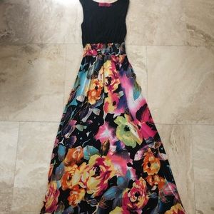 Colorful Sleeveless Maxi Dress